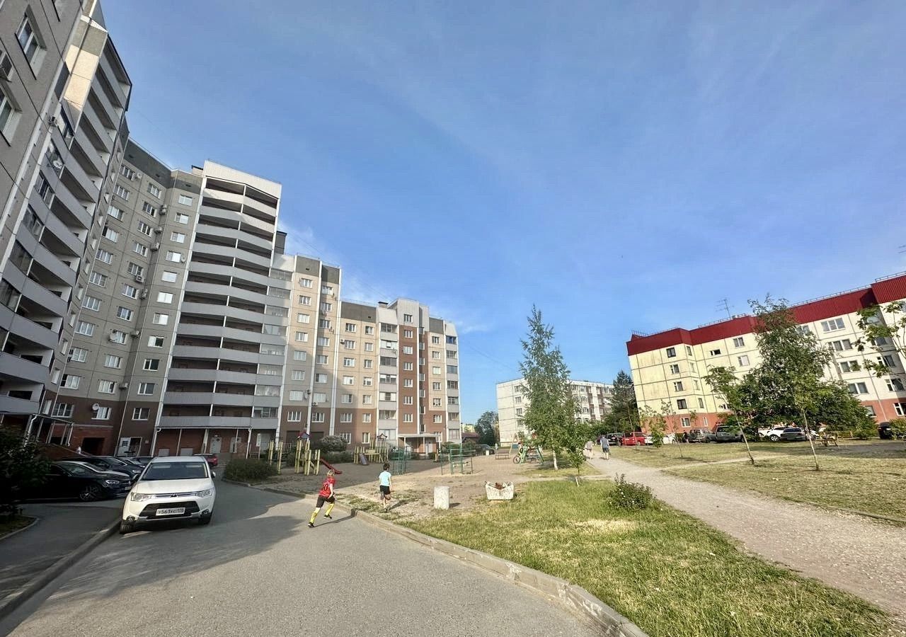 квартира р-н Гатчинский г Гатчина пр-кт 25 Октября 75 Гатчинское городское поселение фото 3