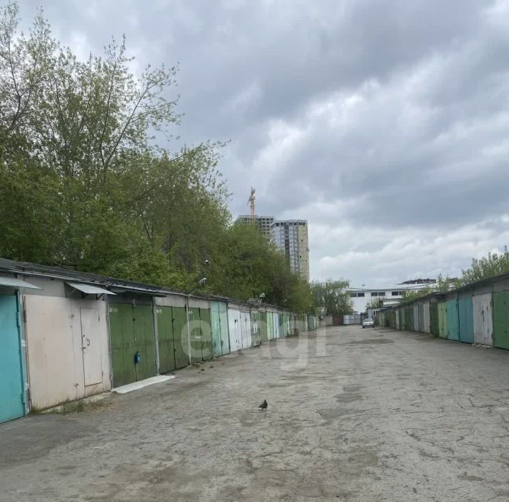 гараж г Екатеринбург р-н Октябрьский тракт Сибирский 30а фото 1