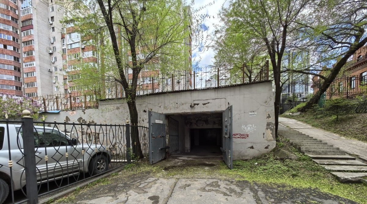 гараж г Хабаровск р-н Центральный ул Истомина 23 фото 3
