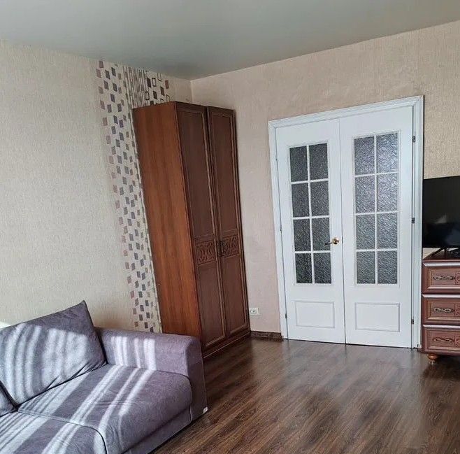квартира г Волгоград р-н Краснооктябрьский ул им. Хользунова 36 фото 2