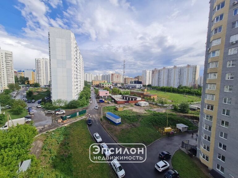 квартира г Курск р-н Центральный пр-кт Вячеслава Клыкова 9б фото 18
