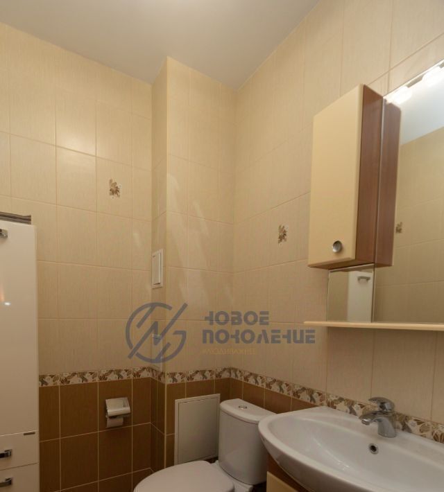 квартира г Омск р-н Центральный ул 33-я Северная 28 фото 19