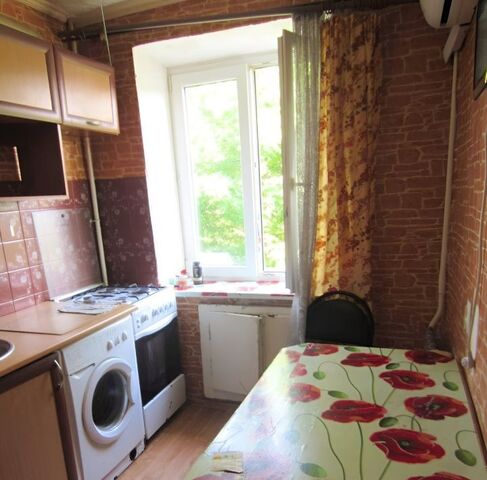 комната р-н Промышленный пр-кт Юности 20 фото