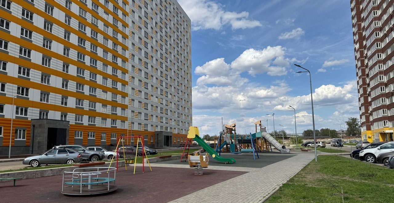 квартира г Оренбург р-н Промышленный ул Юркина 2 ЖК Осенний Лист фото 2