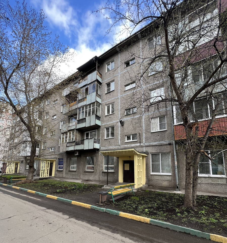 квартира г Новокузнецк р-н Куйбышевский пр-кт Октябрьский 62 Кузбасс фото 1