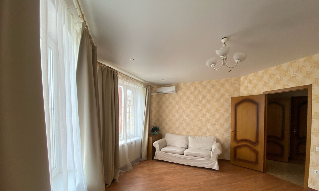 квартира г Таганрог Адмирала Крюйса, 23 к 7 фото 8