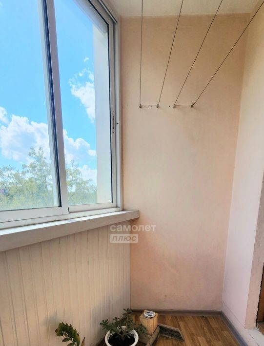 квартира г Волгоград р-н Дзержинский ул Нарвская 10 фото 12
