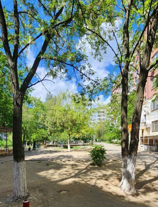 квартира г Волгоград р-н Дзержинский ул Нарвская 10 фото 27