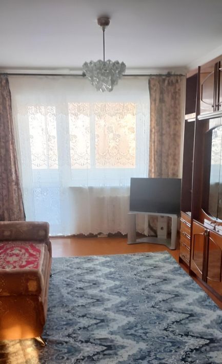 квартира г Омск р-н Октябрьский ул 50-летия ВЛКСМ 5а фото 3