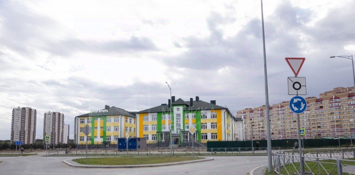 квартира г Тюмень р-н Калининский ул Андрея Бушуева 6 фото 12