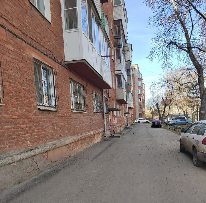 квартира г Омск р-н Центральный ул Маршала Жукова 146а фото 3