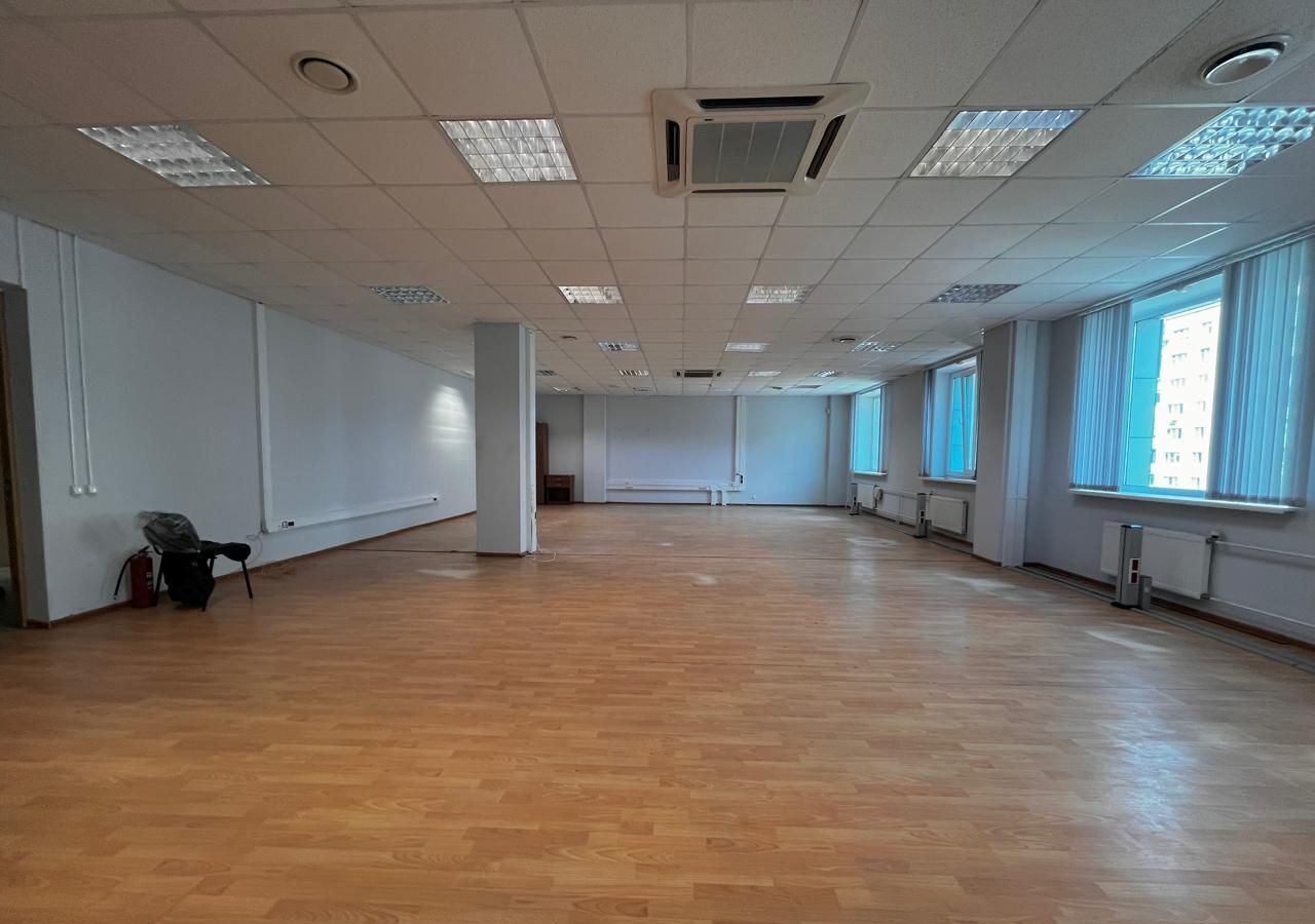 офис г Великий Новгород Западный пр-кт Мира 32к/1 фото 1