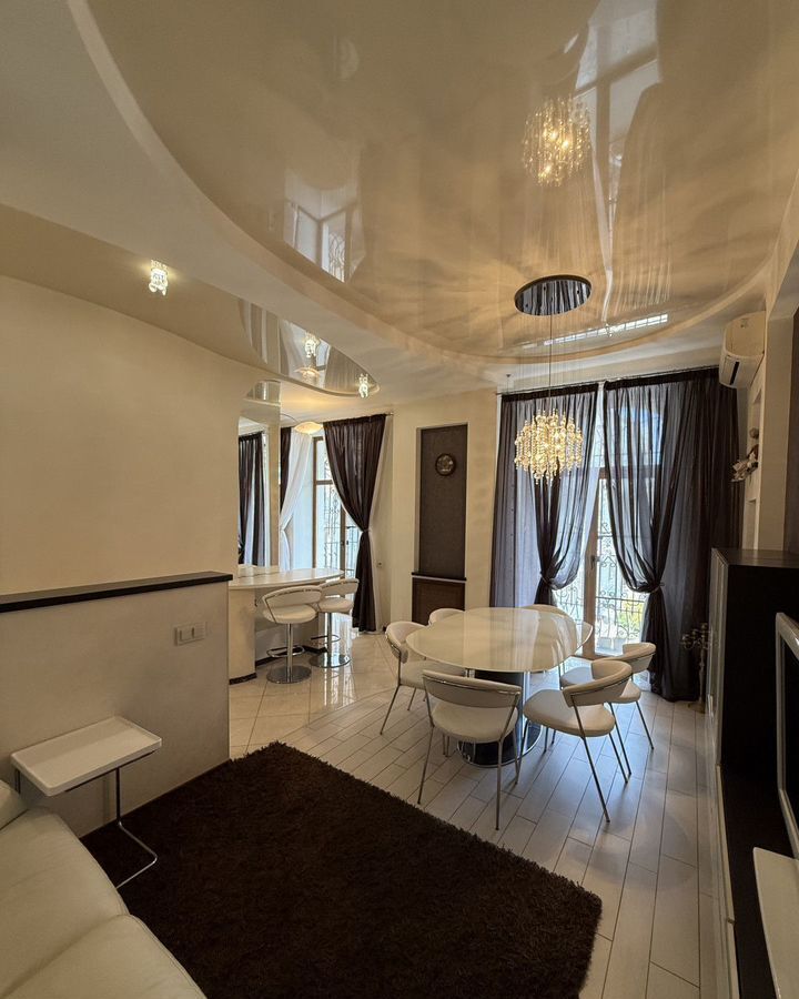 квартира г Волгоград р-н Центральный ул Мира 13 фото 1