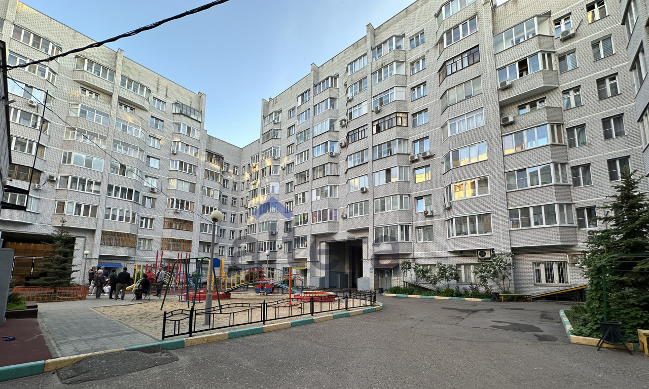 квартира г Казань р-н Ново-Савиновский 7-й квартал ул Адоратского 2 фото 1