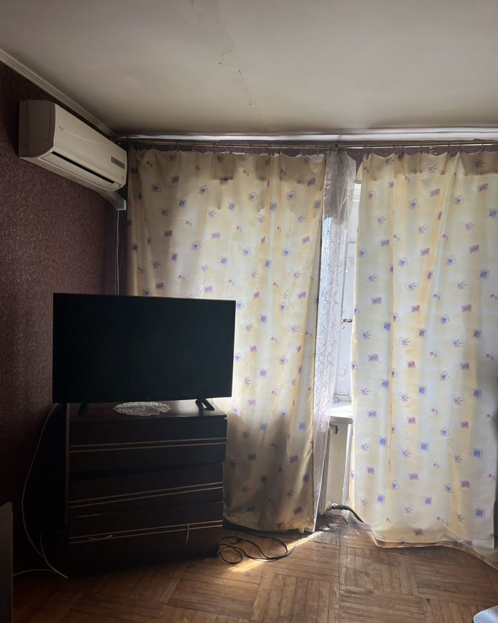 комната г Тольятти р-н Автозаводский ул Революционная 7к/2 этаж 9 фото 1
