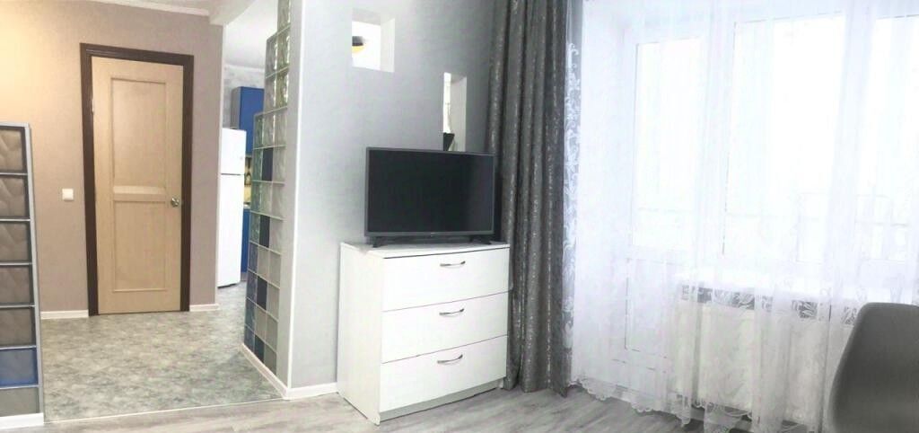 квартира г Великий Новгород ул Октябрьская 2к/3 фото 3