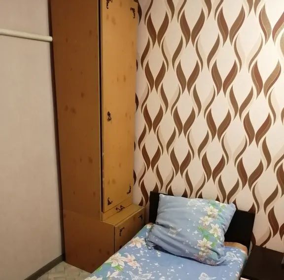 комната г Таганрог ул Ломакина 90 фото 2