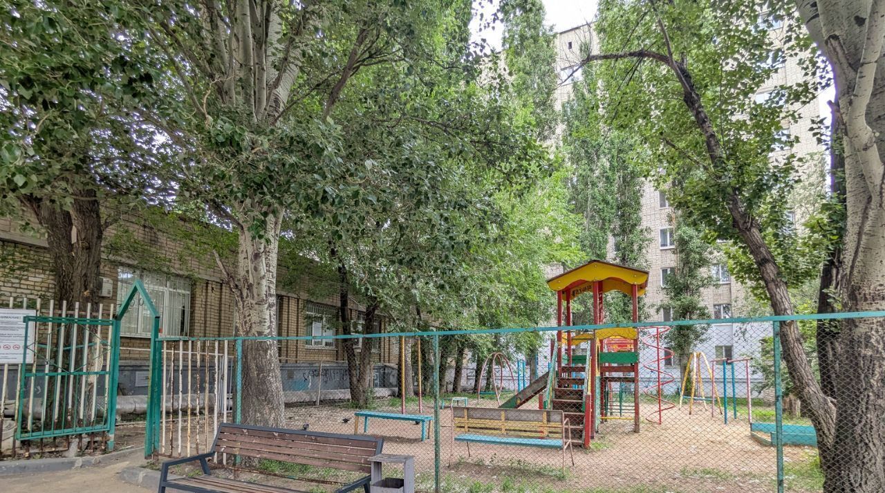 квартира г Саратов р-н Фрунзенский ул Аткарская 13/17а фото 14