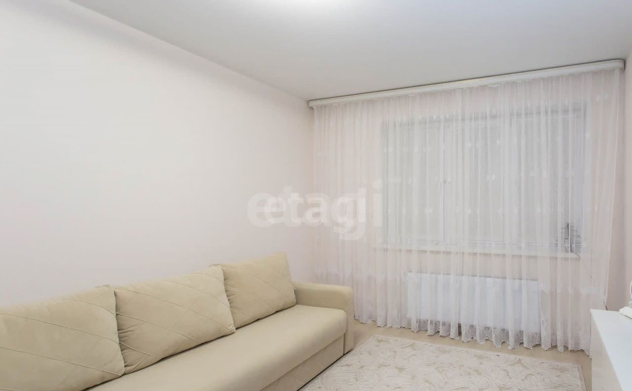 квартира г Тобольск 15-й мкр-н, 17А фото 3