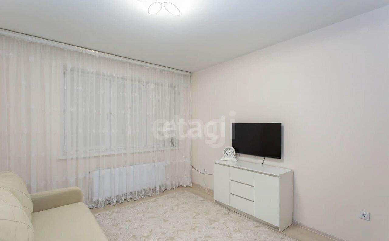 квартира г Тобольск 15-й мкр-н, 17А фото 4