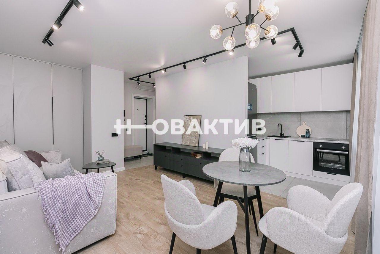 квартира г Новосибирск р-н Ленинский ул Блюхера 1 фото 1