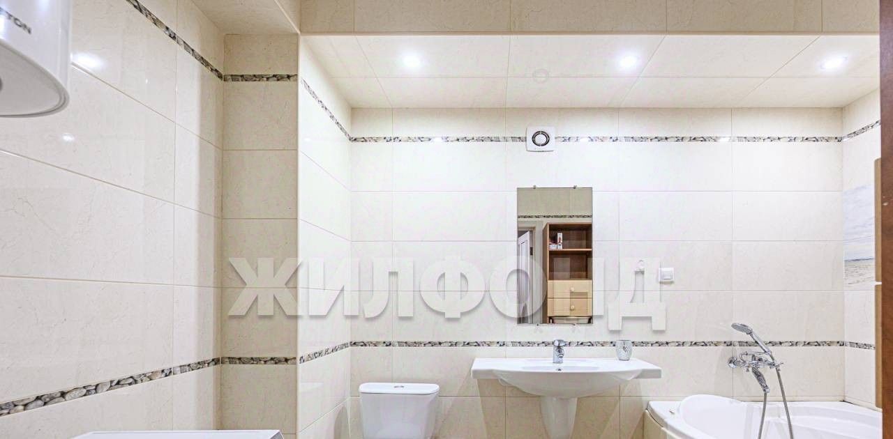 квартира г Новосибирск ул Орджоникидзе 47 Площадь Ленина фото 8