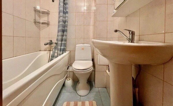 квартира г Тюмень ул Седова 66 фото 1
