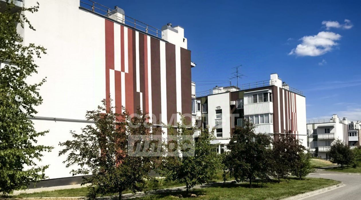 квартира г Волгоград р-н Советский ул им. Грибанова 19а фото 1