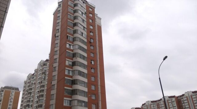 ЮВАО пр-кт Защитников Москвы 9к/1 фото