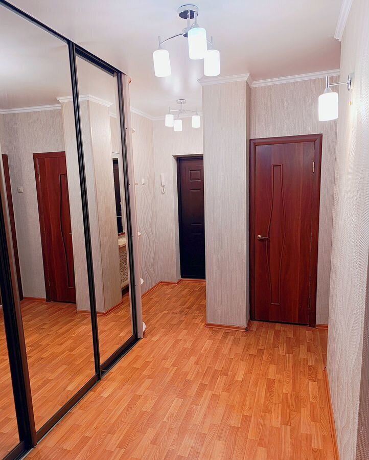 квартира г Ростов-на-Дону р-н Пролетарский пр-кт 40-летия Победы 99а фото 1