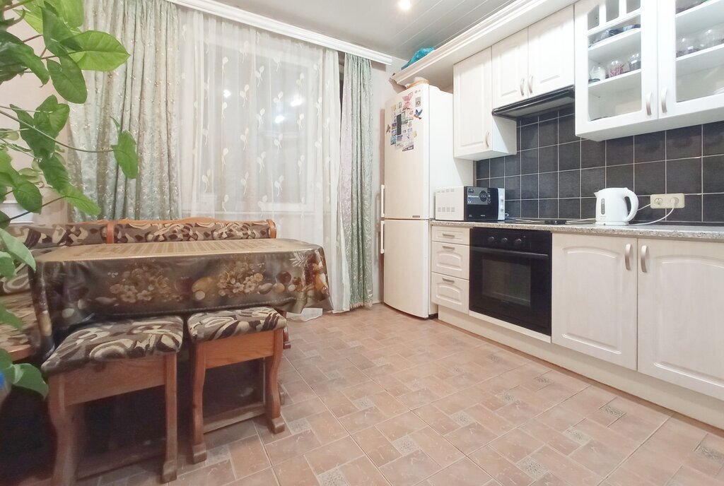 комната г Москва метро Бульвар Адмирала Ушакова проезд Плавский 5 фото 1