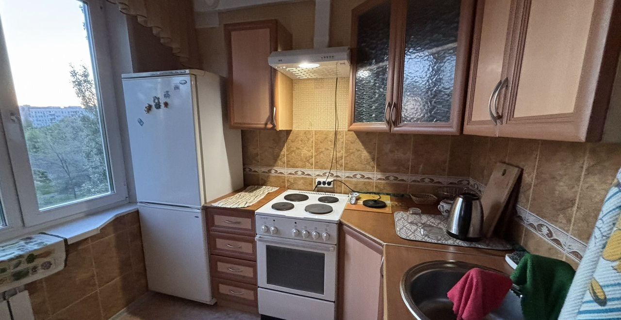 квартира г Тольятти р-н Автозаводский 6-й квартал б-р Королева 4 фото 2