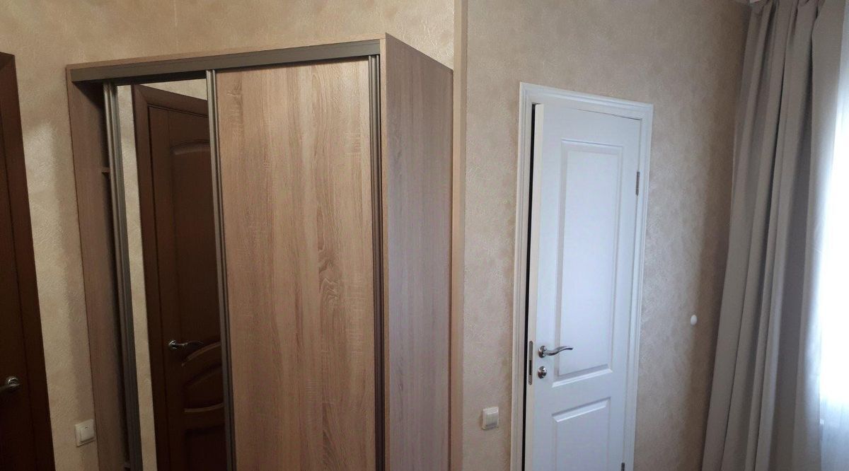 комната г Калининград р-н Ленинградский ул Подполковника Иванникова 8 фото 2