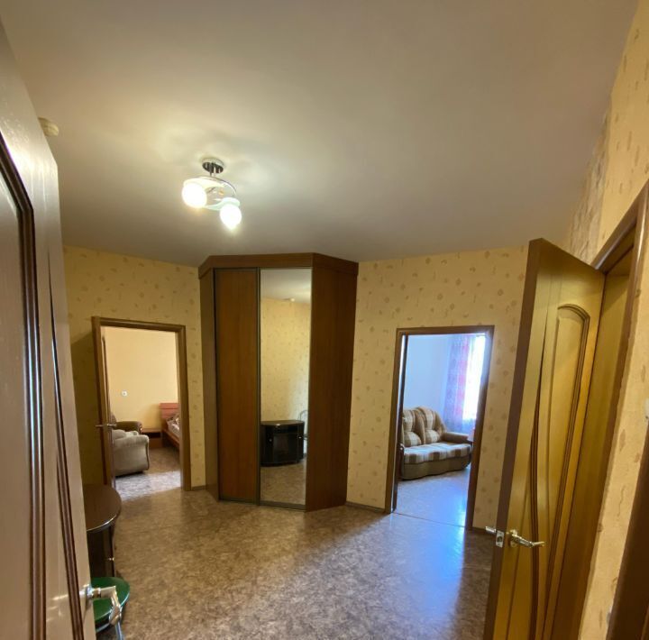 квартира г Тольятти р-н Автозаводский ул Спортивная 16 фото 1