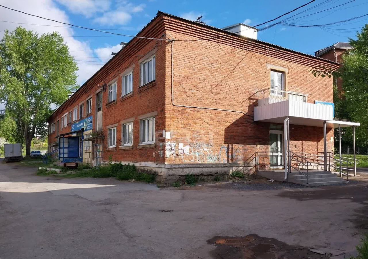 торговое помещение р-н Режевской г Реж ул Чапаева 33 фото 2