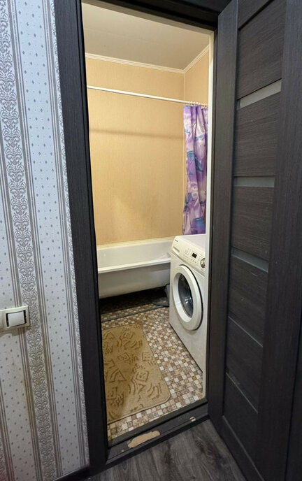 квартира г Астрахань мкр им Бабаевского ул Аксакова 16 фото 3