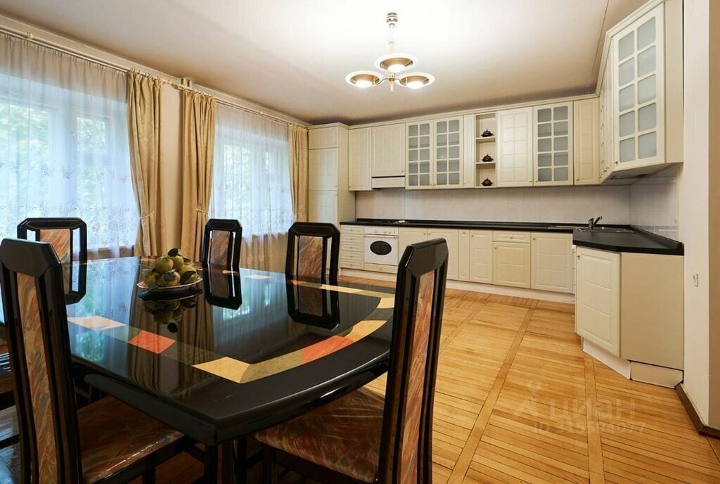 квартира г Кисловодск ул Жуковского 36 фото 1