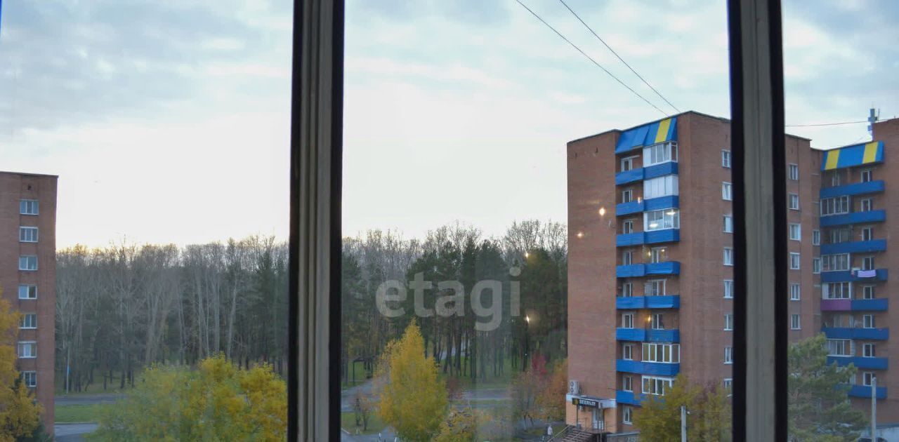 квартира г Прокопьевск р-н Рудничный ул Жолтовского 13 фото 4