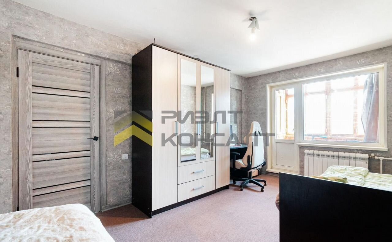 квартира г Омск р-н Кировский ул Дианова 8/5 фото 5