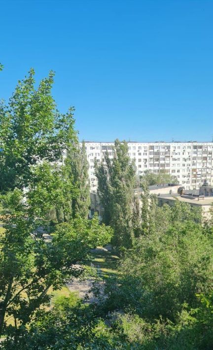 квартира г Волгоград р-н Тракторозаводский наб Волжской флотилии 33 фото 4