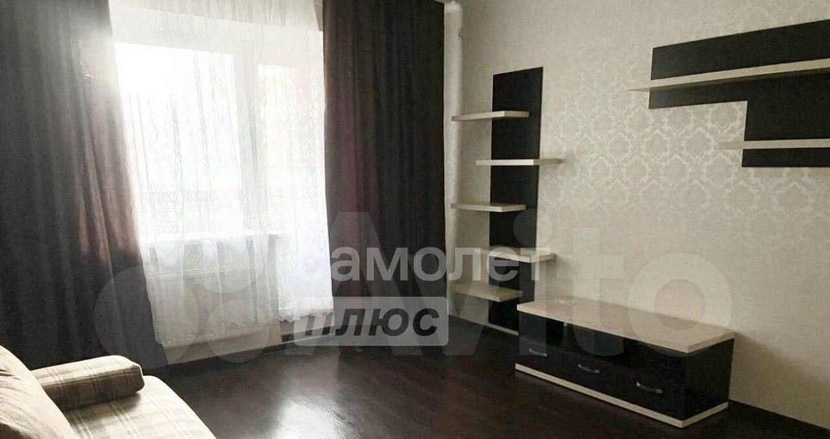 квартира г Волгоград р-н Краснооктябрьский ул им. Базарова 8 фото 2