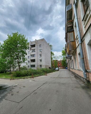 метро Лесная р-н Пискарёвка дом 12во фото