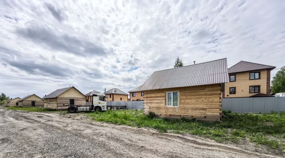 дом г Новосибирск мкр 3-й Памирский Площадь Маркса фото 9