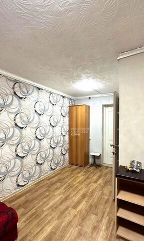 комната ул Сутормина 27 фото