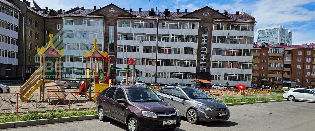 квартира г Абакан пр-кт Дружбы Народов 39 фото 2