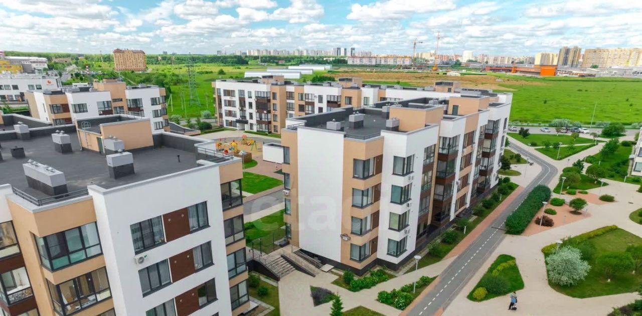 квартира г Тюмень р-н Восточный ул Федюнинского 30к/9 фото 1