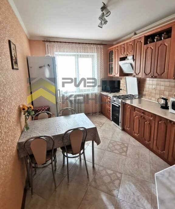 квартира г Омск ул Заозерная 28 фото 2