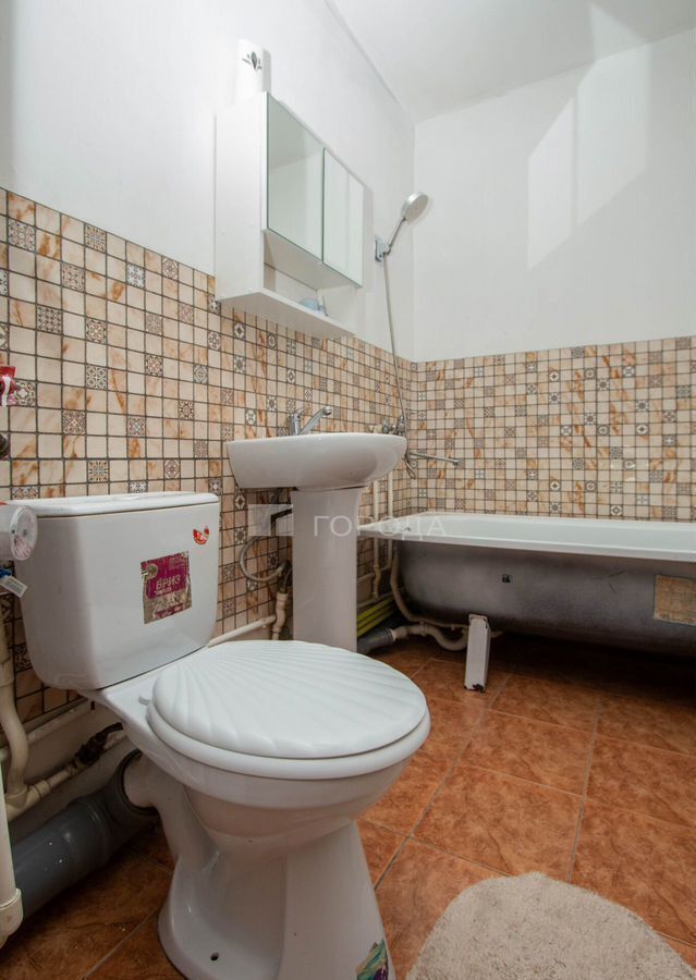 квартира г Новокузнецк р-н Центральный пр-кт Строителей 90б фото 8
