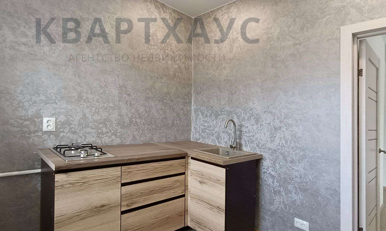 квартира г Волгоград р-н Ворошиловский ул Козловская 15 фото 1