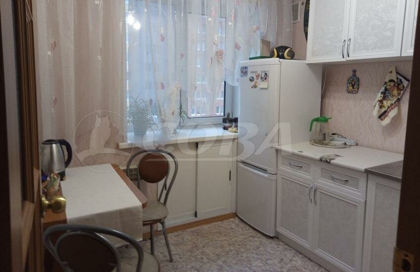 квартира г Тюмень ул Мира 31 фото 2